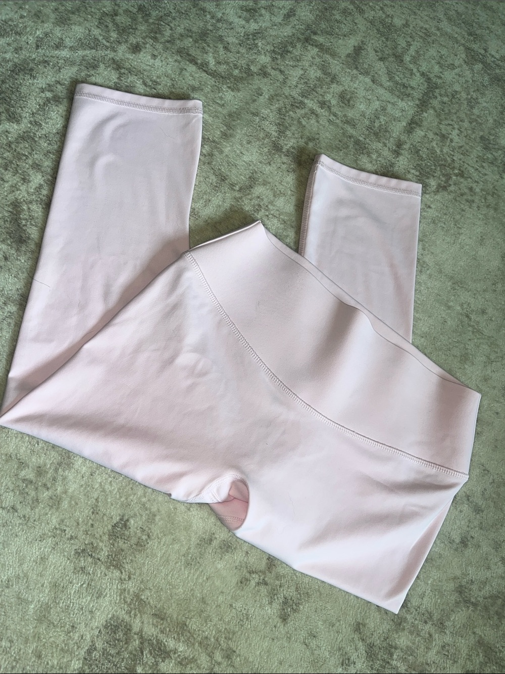 Fabletics Light Pink Capri Leggings